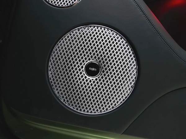 2022 BENTAYGA BLACKLINE - TOURING PACKAGE - MULLINER - CARBON PACKAGE WITH NAIM