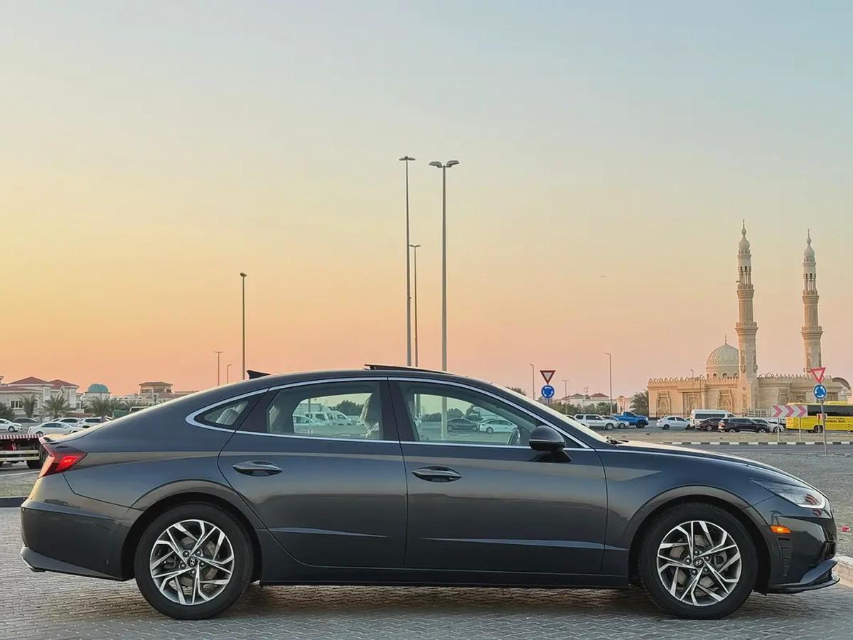 Hyundai Sonata American spec full option excellent condition-6-6