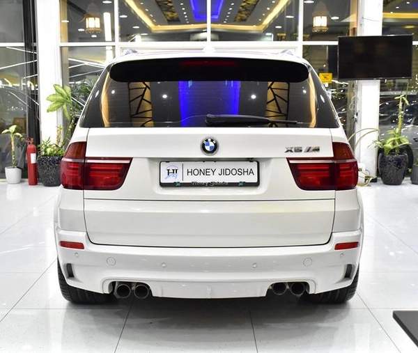 BMW X5 M ( 2010 Model ) in White Color GCC Specs
