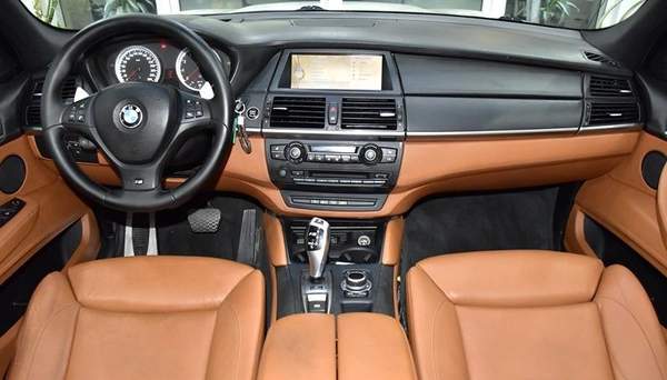 BMW X5 M ( 2010 Model ) in White Color GCC Specs