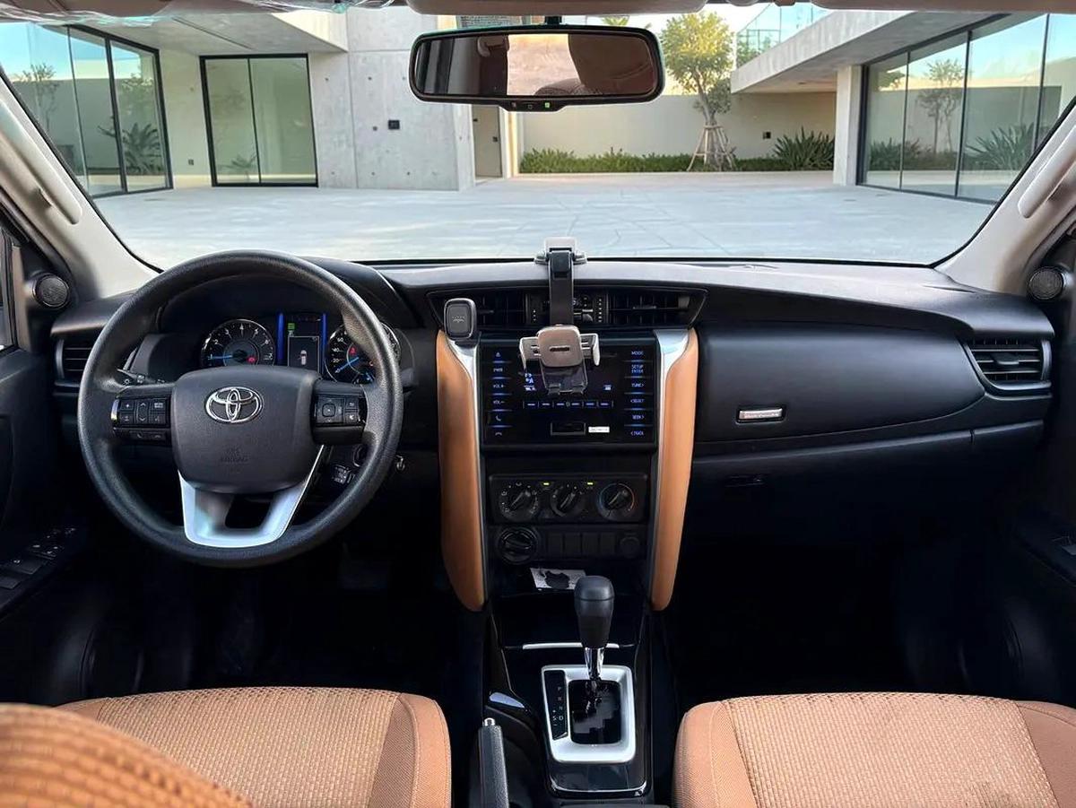 AED 1,440 P.M | 0% DOWN PAYMENT | TOYOTA FORTUNER EXR | 2.7L I4 4WD | 2020 | FULL AGENCY SERVICE HIS-5-5