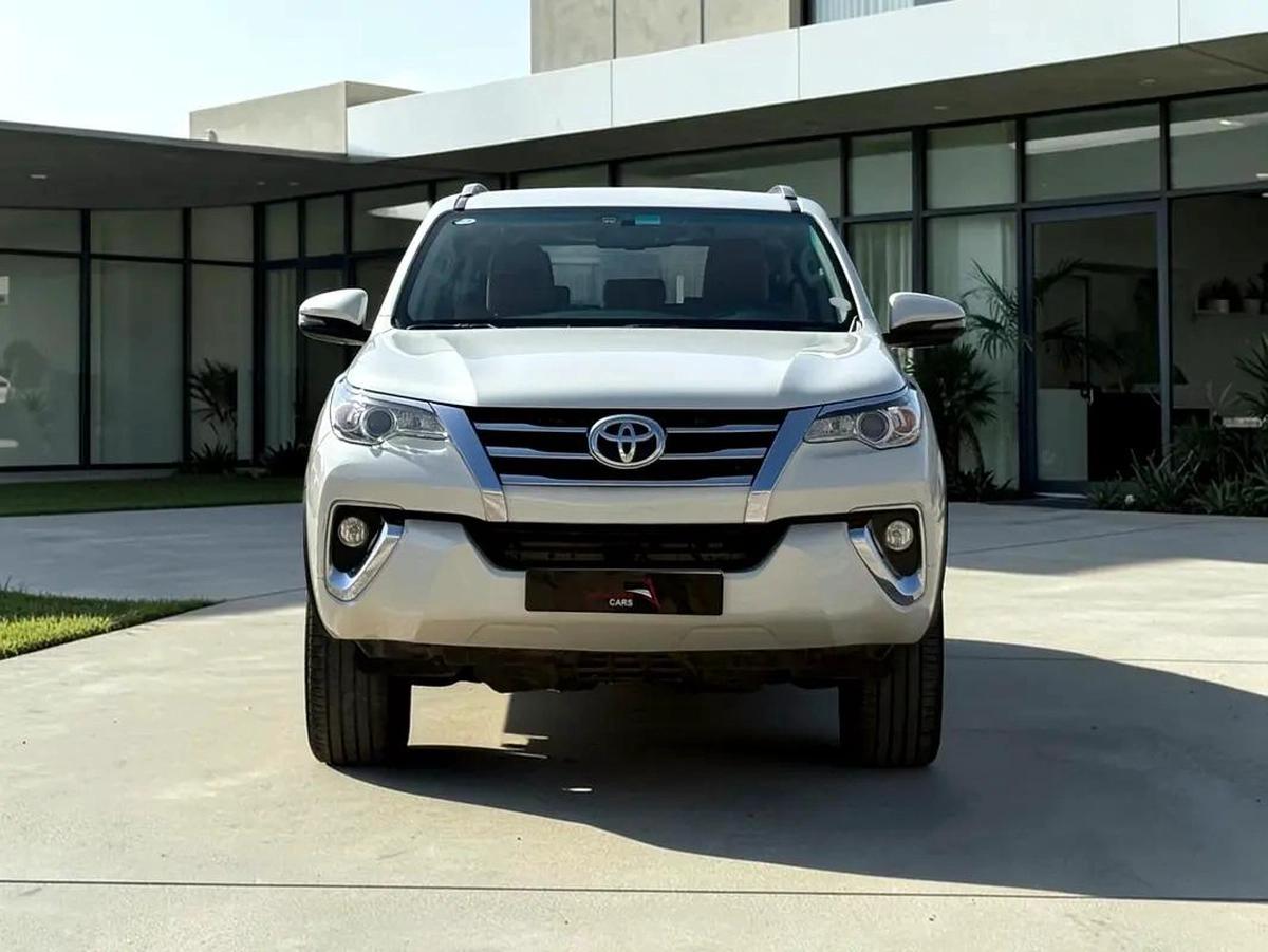 AED 1,440 P.M | 0% DOWN PAYMENT | TOYOTA FORTUNER EXR | 2.7L I4 4WD | 2020 | FULL AGENCY SERVICE HIS-9-9