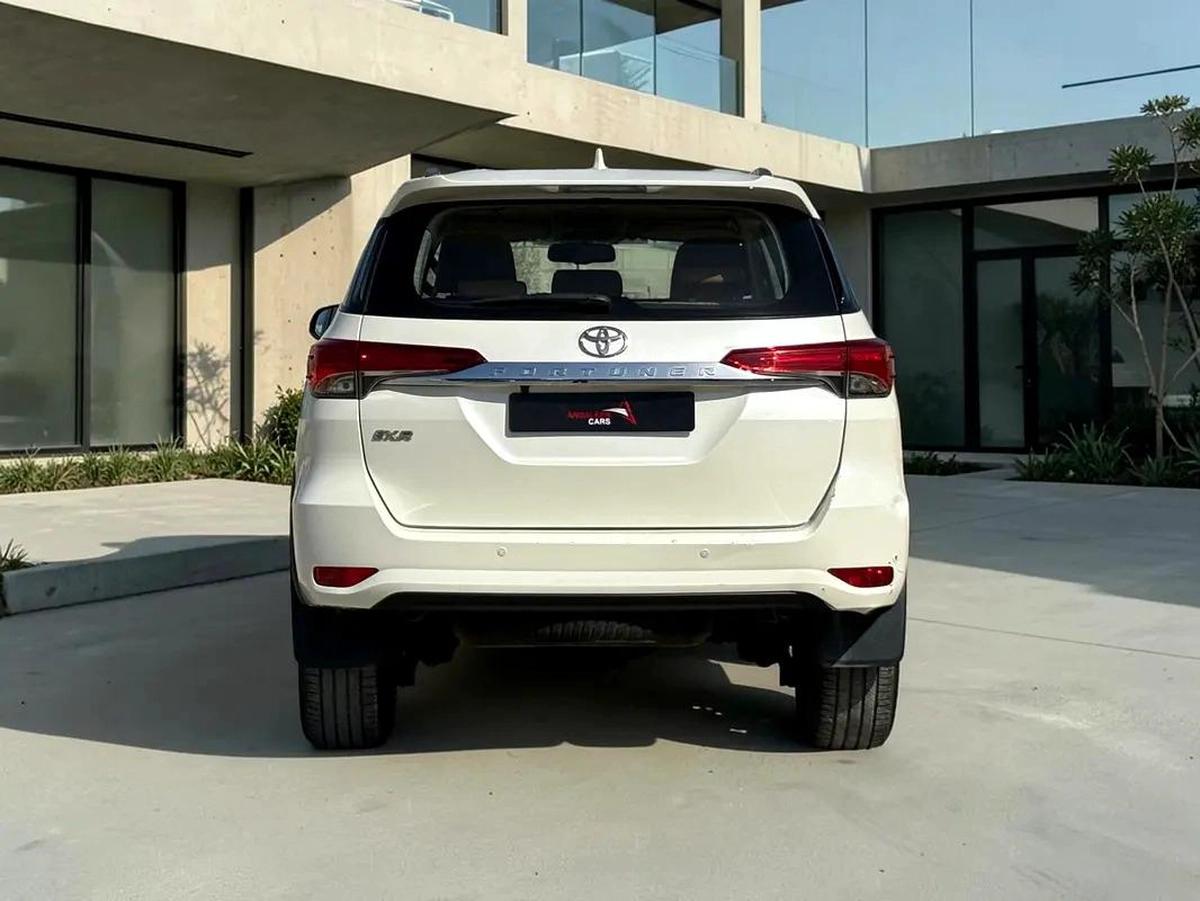 AED 1,440 P.M | 0% DOWN PAYMENT | TOYOTA FORTUNER EXR | 2.7L I4 4WD | 2020 | FULL AGENCY SERVICE HIS-7-7