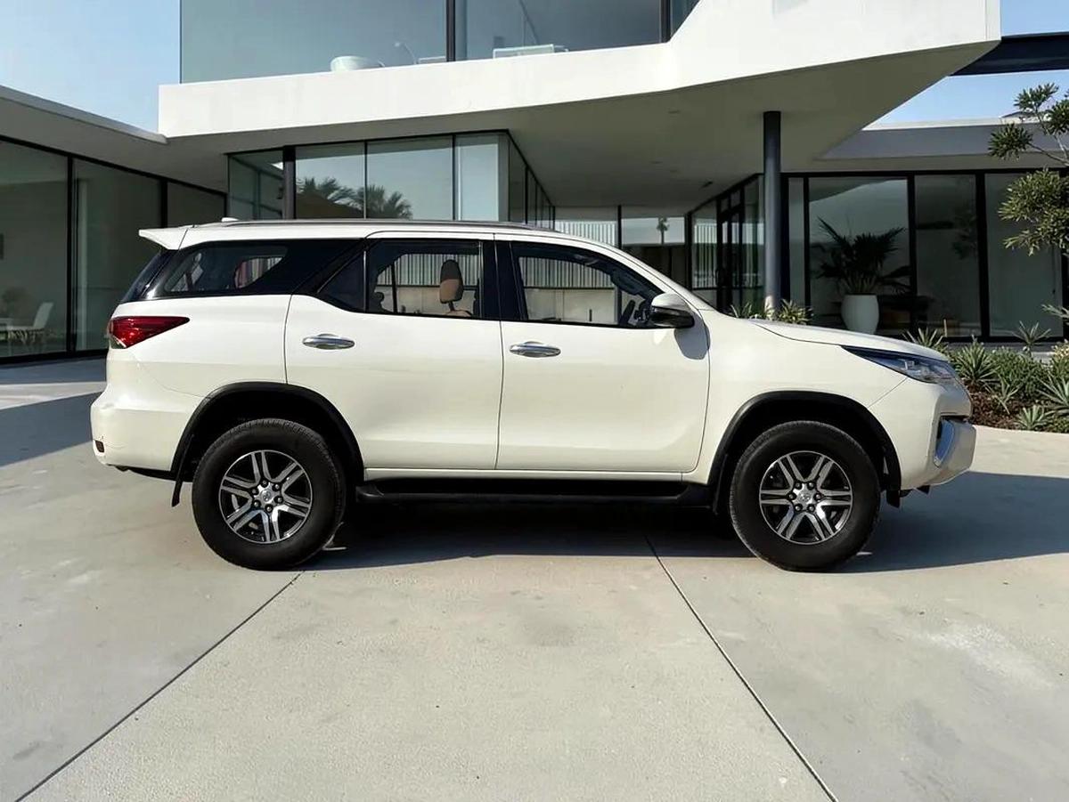 AED 1,440 P.M | 0% DOWN PAYMENT | TOYOTA FORTUNER EXR | 2.7L I4 4WD | 2020 | FULL AGENCY SERVICE HIS-15-15