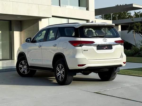 AED 1,440 P.M | 0% DOWN PAYMENT | TOYOTA FORTUNER EXR | 2.7L I4 4WD | 2020 | FULL AGENCY SERVICE HIS