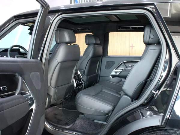 2025 - Land Rover Range Rover Vogue SE 2025 - Low mileage