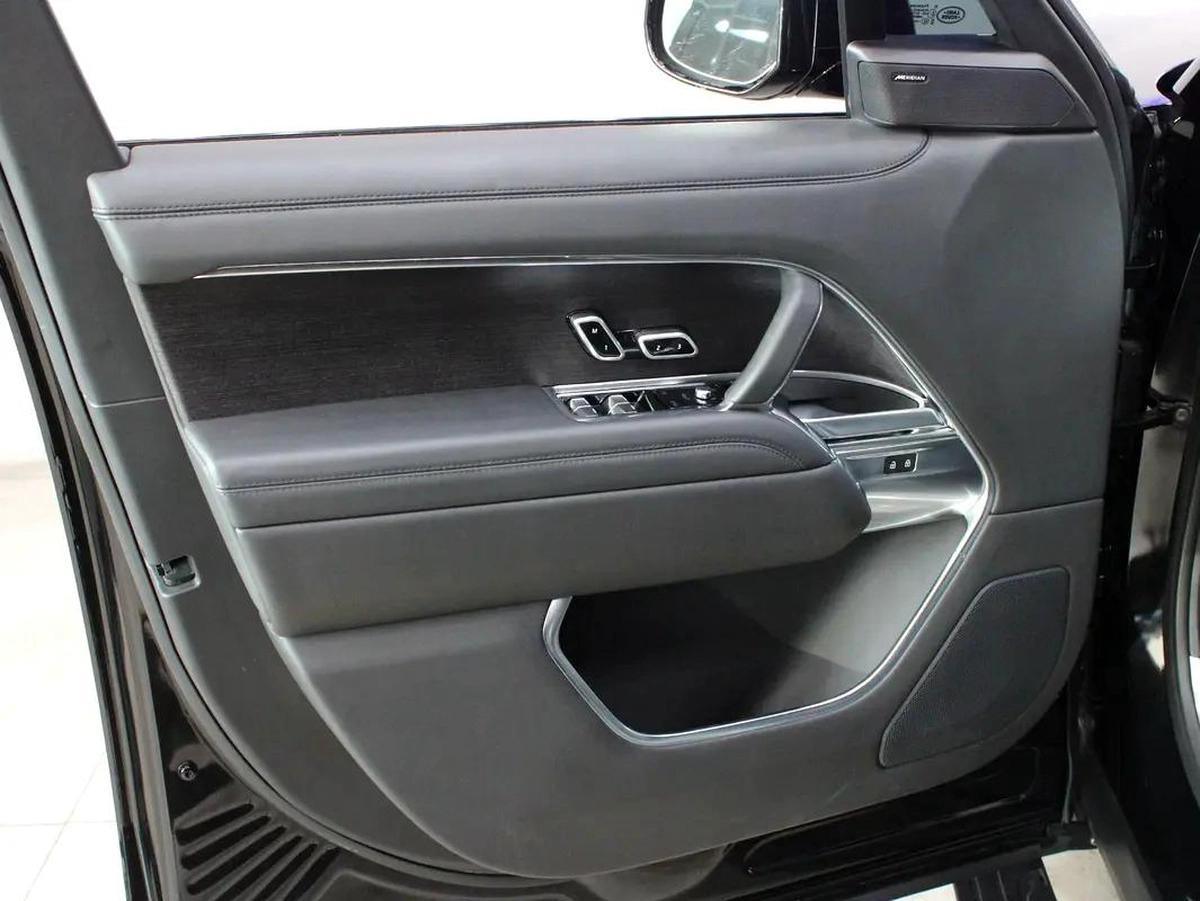 2025 - Land Rover Range Rover Vogue SE 2025 - Low mileage-9-9