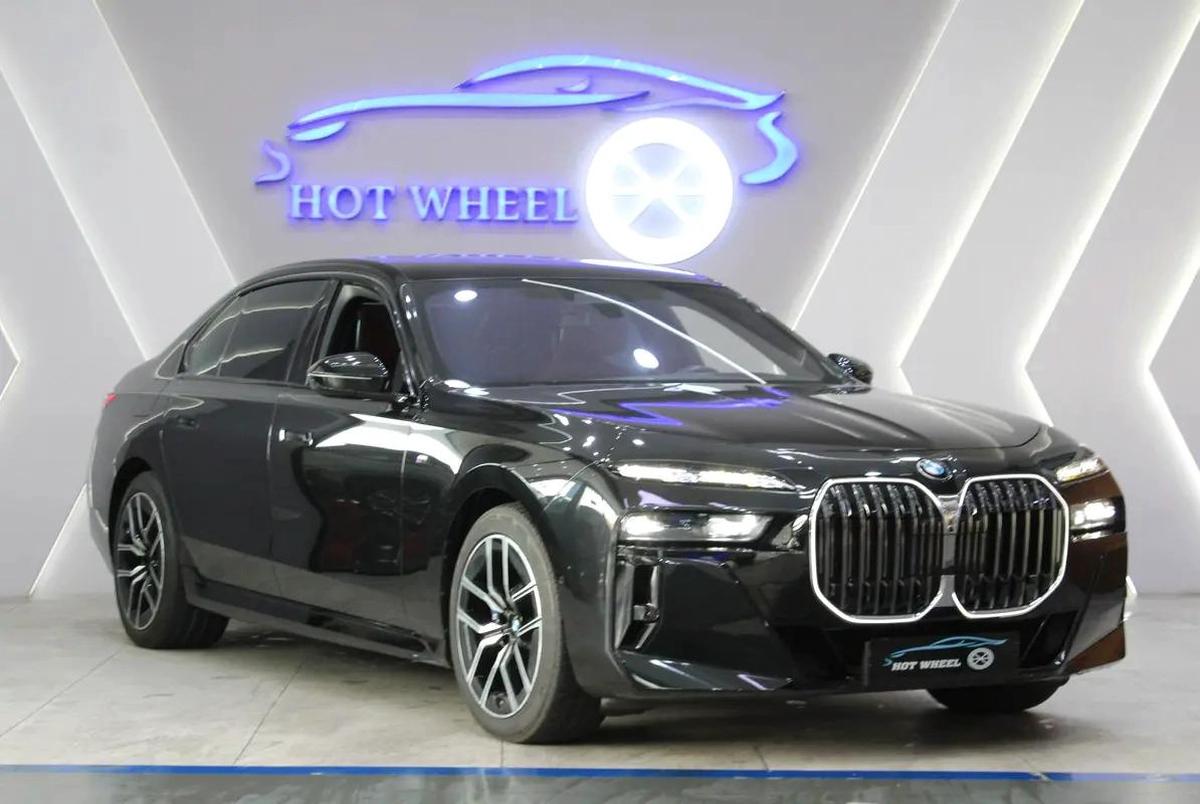2023 BMW 735 i GCC with warranty-16-16