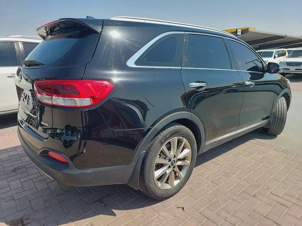 كيا سورنتو 2015