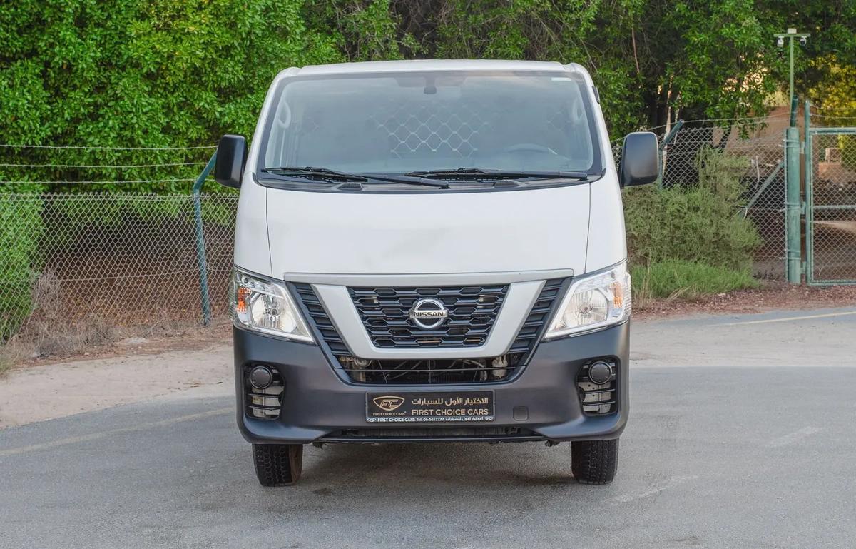 2022 Nissan Urvan | Standard Roof Delivery Van | GCC Specs | Ref#N32210-4-4