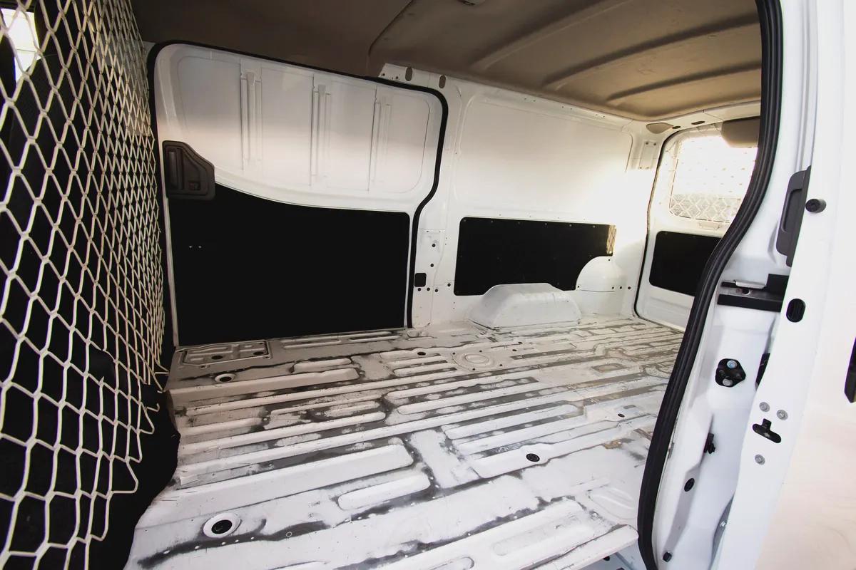 2022 Nissan Urvan | Standard Roof Delivery Van | GCC Specs | Ref#N32210-7-7