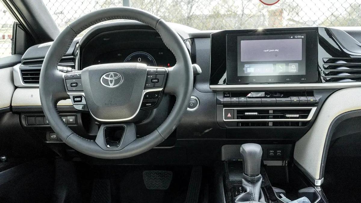 2026 Toyota Camry E-plus 2.5L Hybrid (Black-Beige)-6-6