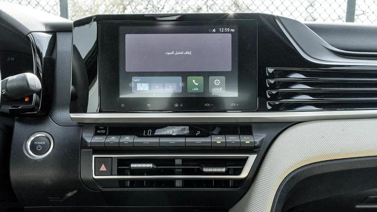 2026 Toyota Camry E-plus 2.5L Hybrid (Black-Beige)-9-9