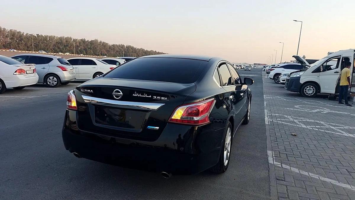 Nissan Altima SV 2013 - GCC Specs - Well Maintained-19-19