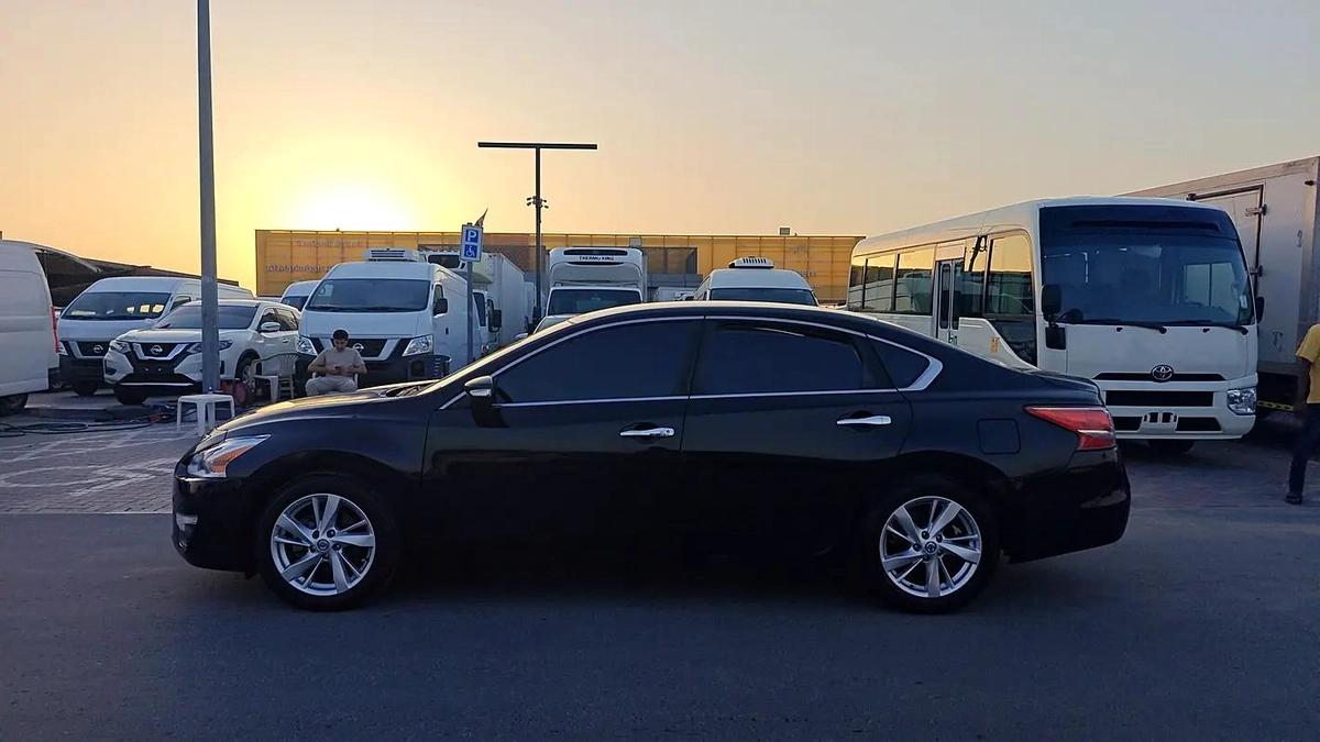 Nissan Altima SV 2013 - GCC Specs - Well Maintained-4-4