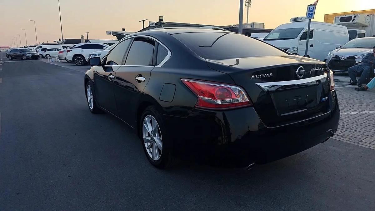 Nissan Altima SV 2013 - GCC Specs - Well Maintained-11-11