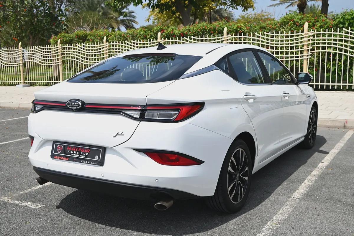 0% DP - FREE WARRANTY - JAC J7 LUXURY 2023 - LOW MILEAGE - GCC-6-6