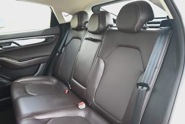 0% DP - FREE WARRANTY - JAC J7 LUXURY 2023 - LOW MILEAGE - GCC