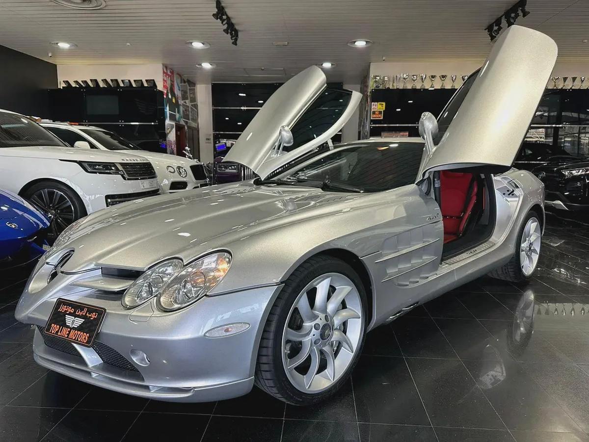 Mclaren SLR, full service history from Abu Dhabi dealer service done, new tires-2-2