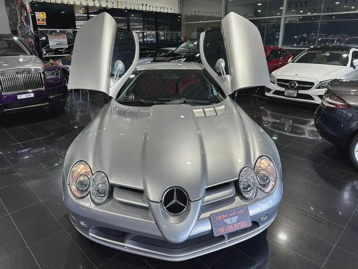 Mclaren SLR, full service history from Abu Dhabi dealer service done, new tires-4-4