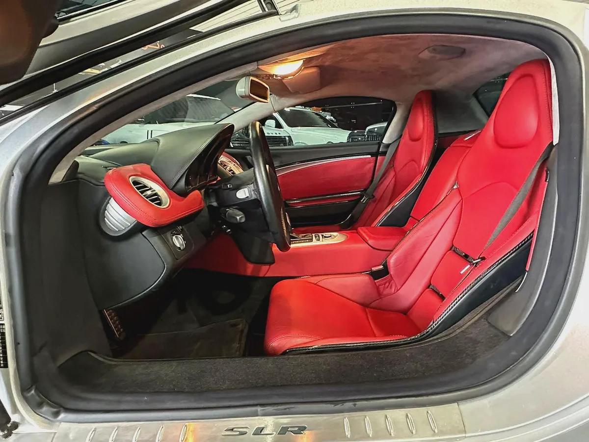 Mclaren SLR, full service history from Abu Dhabi dealer service done, new tires-9-9