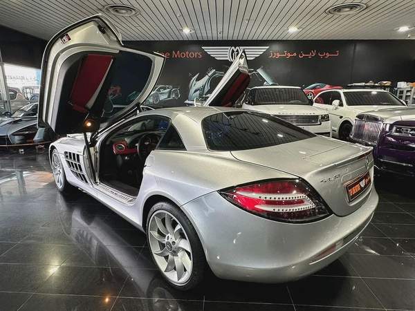 Mclaren SLR, full service history from Abu Dhabi dealer service done, new tires