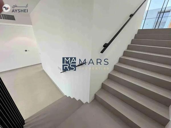 Brand New 3badroom villa in Masaar _For rent