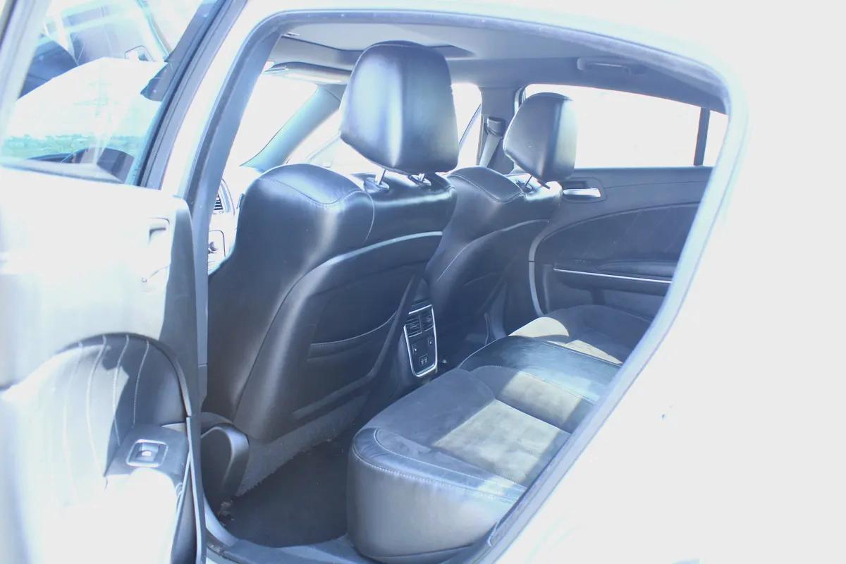 Dodge Charger R/T · HEMI V8 5.7L · 370hp · 2020 · American Specs · Excellent Condition-9-9
