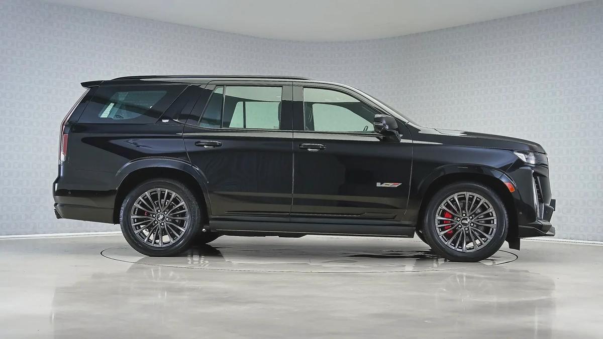 Special Offer | AED 6,328 PM | GCC, High Option | Escalade V-2-2