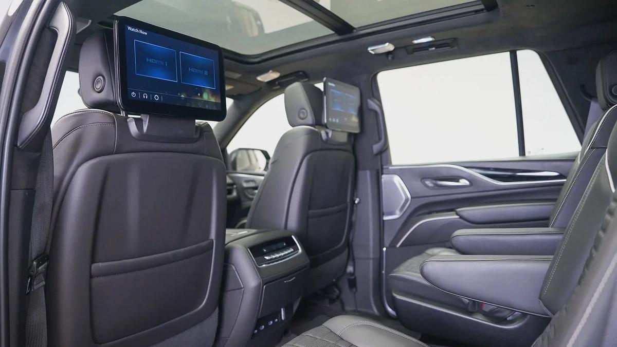 Special Offer | AED 6,328 PM | GCC, High Option | Escalade V-4-4