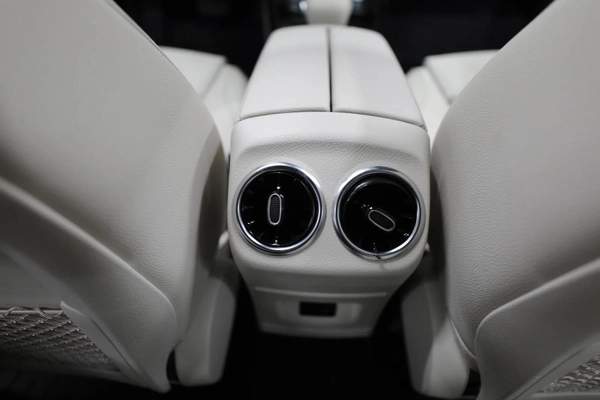 A220 | 1,750 AED Monthly | Registration