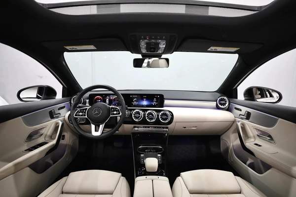 A220 | 1,750 AED Monthly | Registration