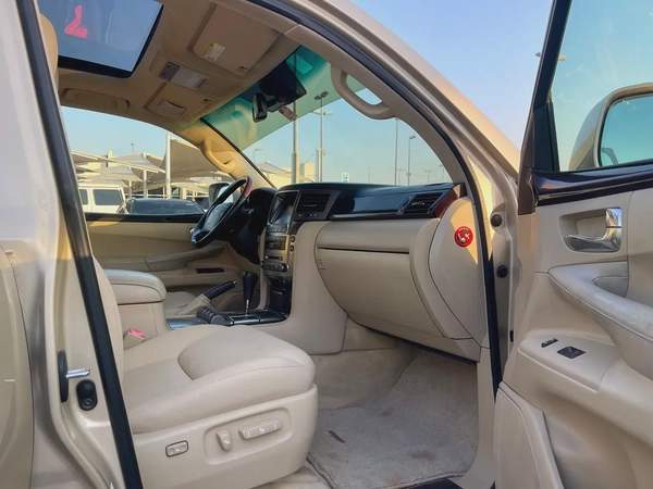 Lexus LX 570 Platinum 2009 - GCC Specs
