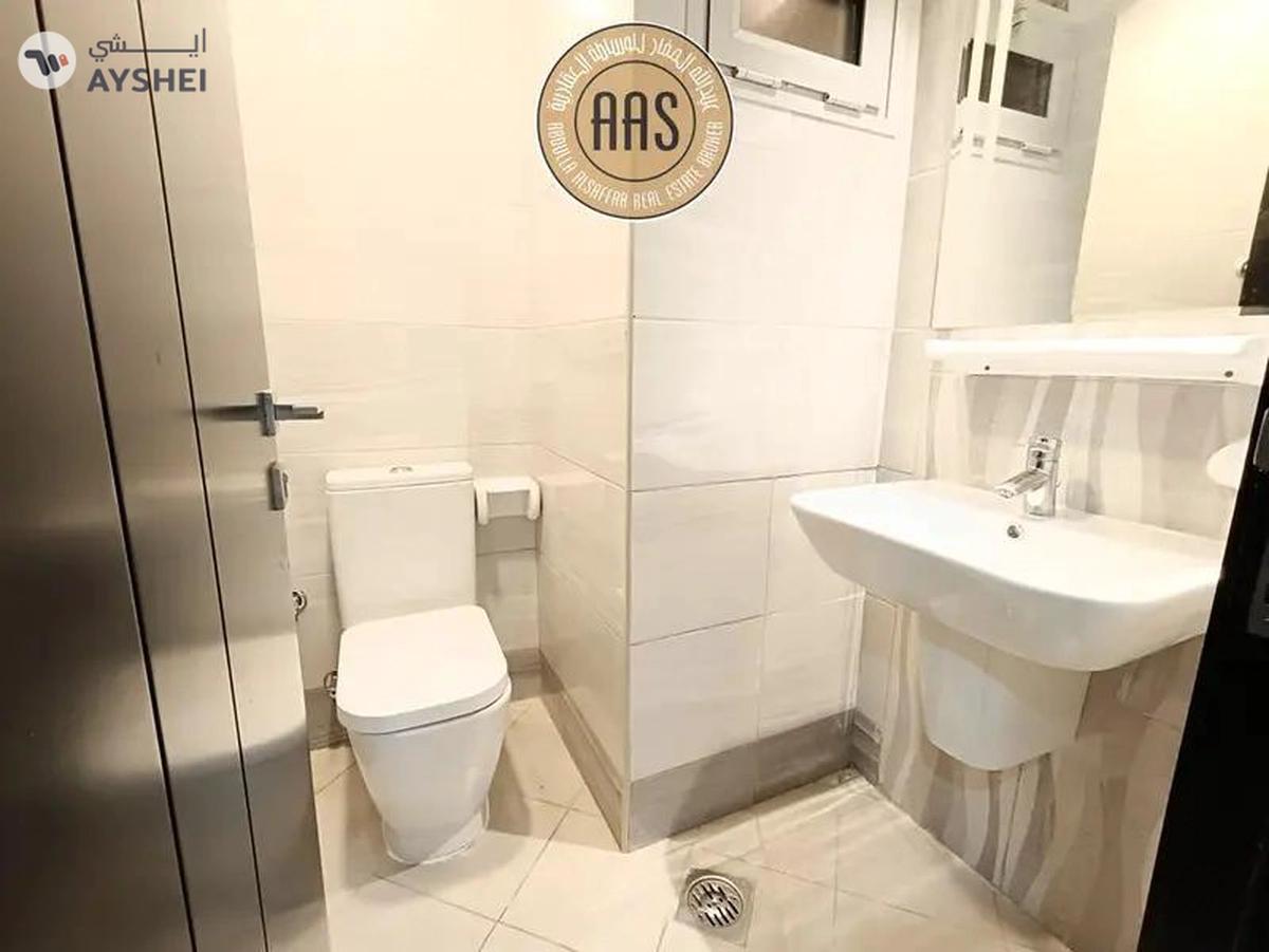 Very Spacious 1Bhk Chillar free Available in 60k-12-12