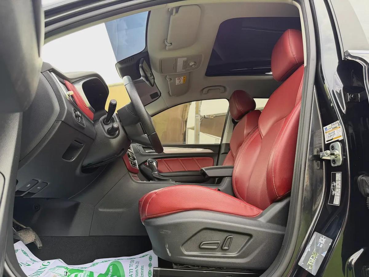 MG RX5 Luxury 2023 - GCC Specs - Excellent Conditio-ORIGINAL PAINT-13-13