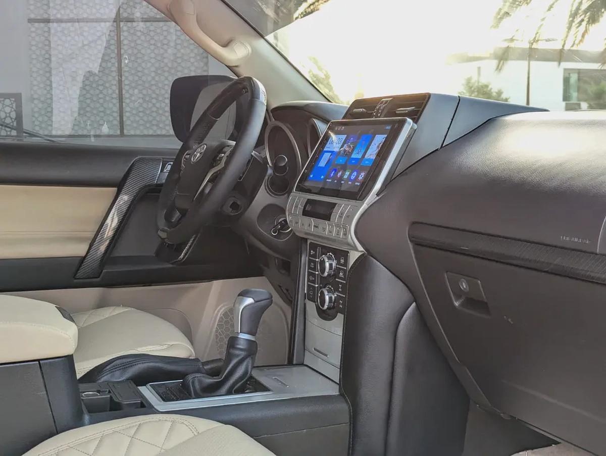 TOYOTA PRADO 2011 FACELIFTED 2023 WITH INTERIOR AND EXTERIOR GCC V4 2.7L IN EXCELLENT CONDITION-9-9