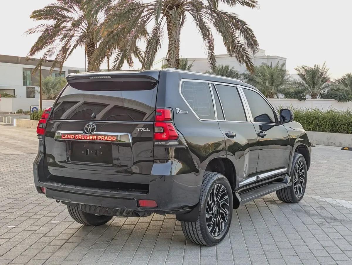 TOYOTA PRADO 2011 FACELIFTED 2023 WITH INTERIOR AND EXTERIOR GCC V4 2.7L IN EXCELLENT CONDITION-12-12