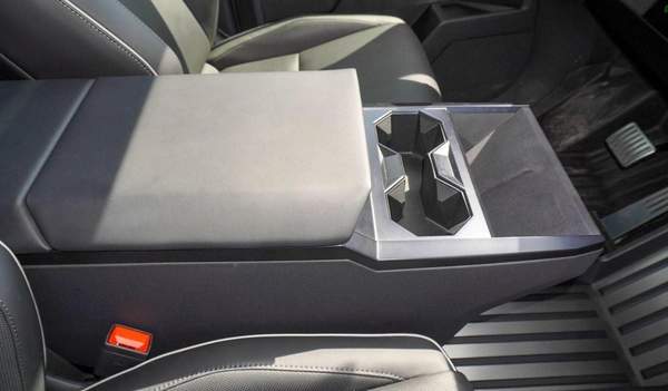 Tesla Cybertruck FOUNDATION SERIES