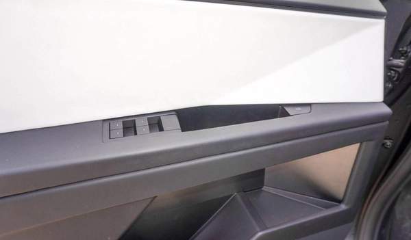 Tesla Cybertruck FOUNDATION SERIES