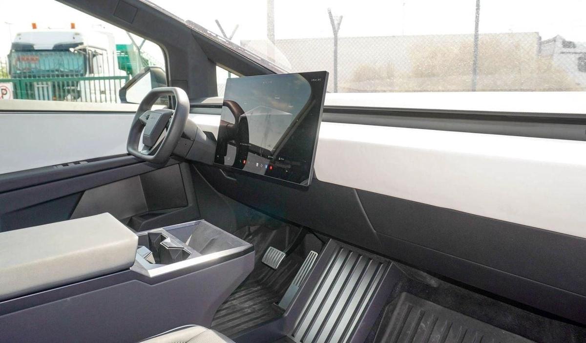 Tesla Cybertruck FOUNDATION SERIES-12-12