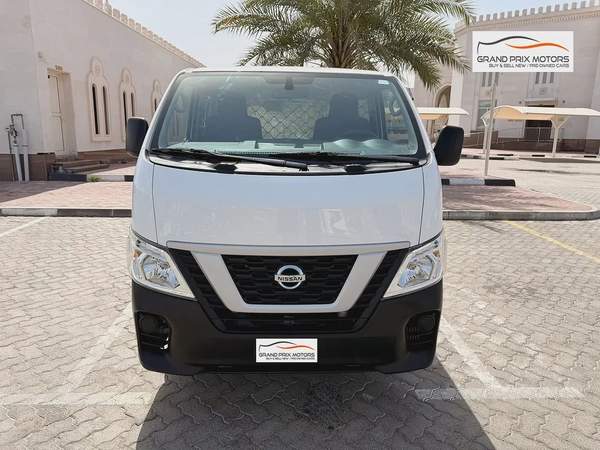 Nissan Urvan NV350 3 Seater AUTOMATIC 2022 Model GCC Specs With Service History In Perfect Condition