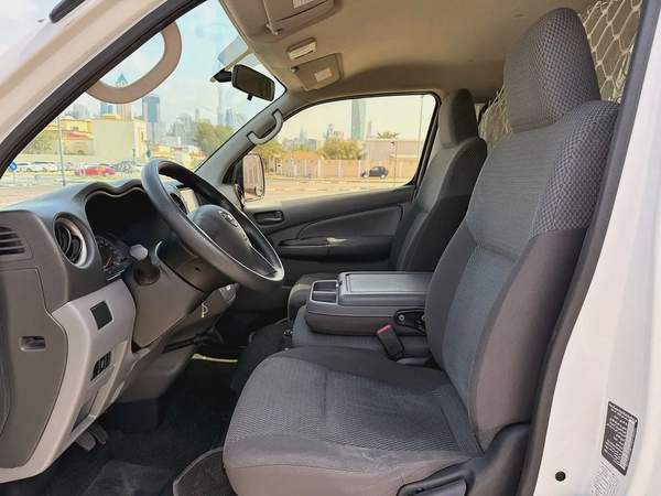 Nissan Urvan NV350 3 Seater AUTOMATIC 2022 Model GCC Specs With Service History In Perfect Condition