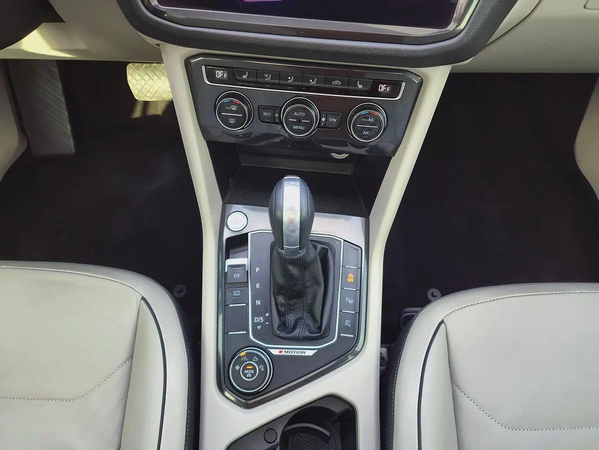 Volkswagen Tiguan 4Motion 2.0 Sport 2018 Model GCC Specs With Full Service History From Agency-14-14
