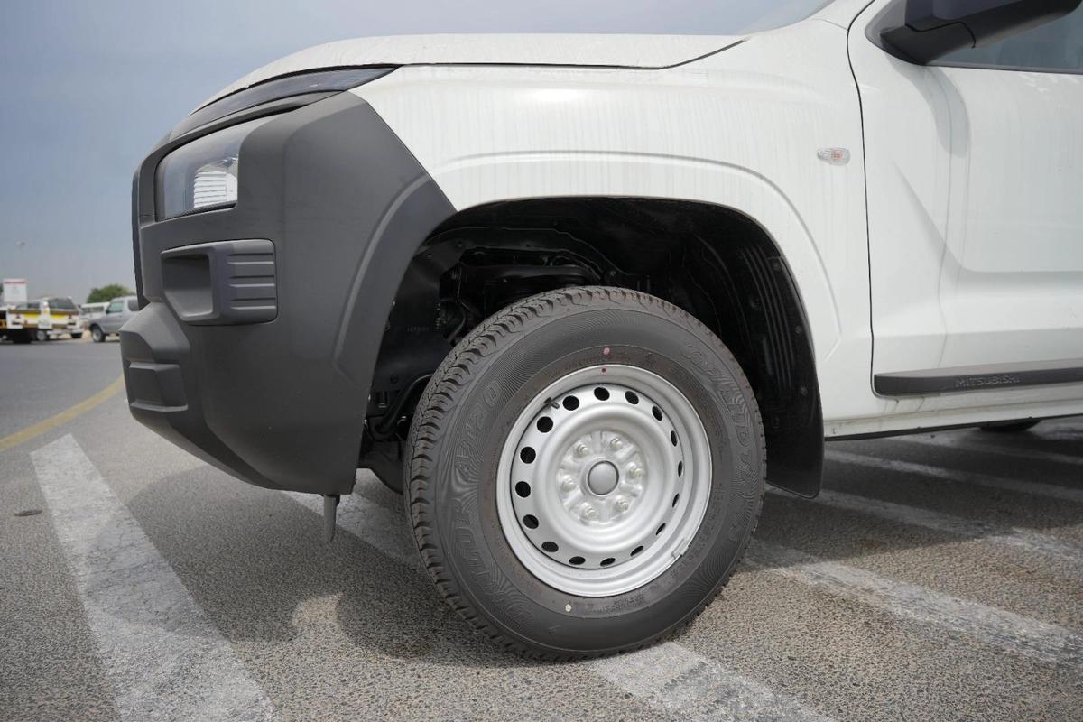 MITSUBISHI L200 DIESEL GL MY2025 MANUAL 4WD-21-21