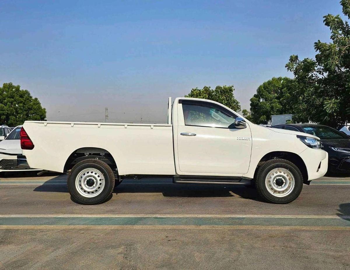 Toyota Hilux SINGLE CABIN BASIC / 5 + 2 HOOKS LONG BODY / 2.4L DIESEL M/T / PWR WINDOWS-8-8