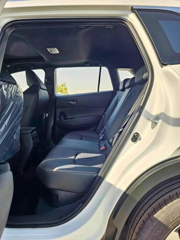 Toyota Frontlander HYBRID LUXURY WITH ELECTRIC BACK DOOR /2.0L PETROL V4