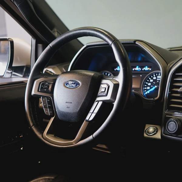 AED 1,865 pm • 0% Downpayment • Expedition XLT • Agency Warranty