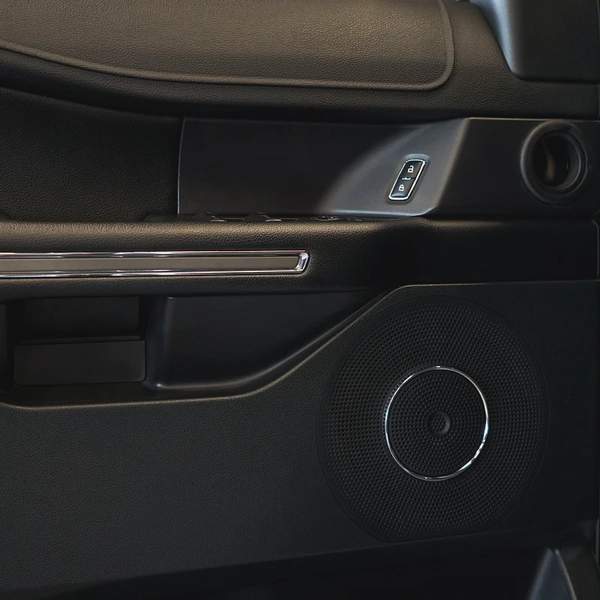 AED 1,865 pm • 0% Downpayment • Expedition XLT • Agency Warranty