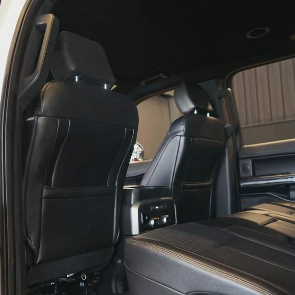 AED 1,865 pm • 0% Downpayment • Expedition XLT • Agency Warranty