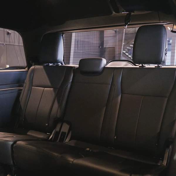 AED 1,865 pm • 0% Downpayment • Expedition XLT • Agency Warranty